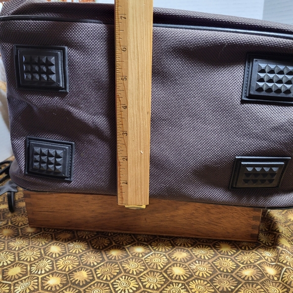 Voyageur Gray and Black Carry On Bag Luggage - Picture 15 of 15